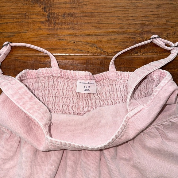Abercrombie Kids Light Pink Denim Baby Doll Smocked Top, size 9/10 - Picture 4 of 5